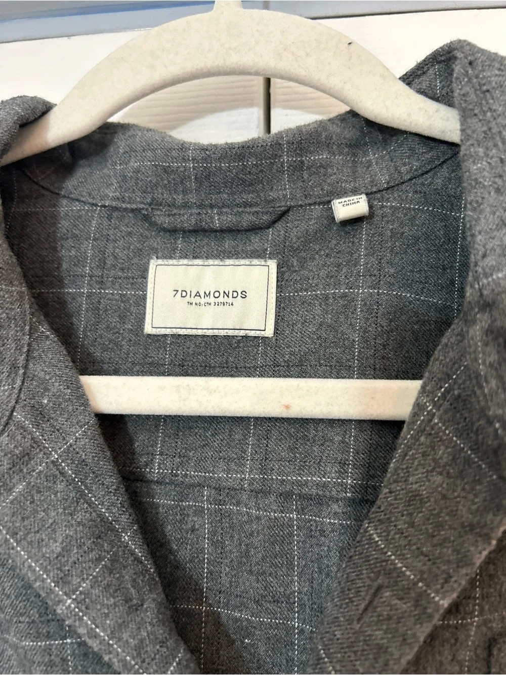 7Diamonds Gray Windowpane Button Up Shirt Men’s Medium Soft Casual Flannel